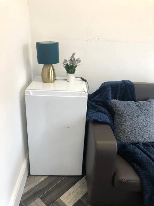 Tiny Small Cosy Studio Apartment Liverpool